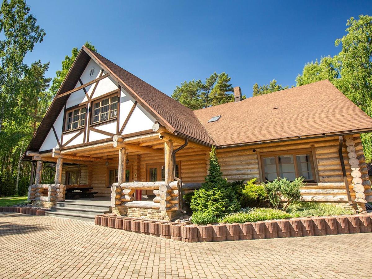 Hotel Dzintarkrasts Zocenes Ciems Exterior foto