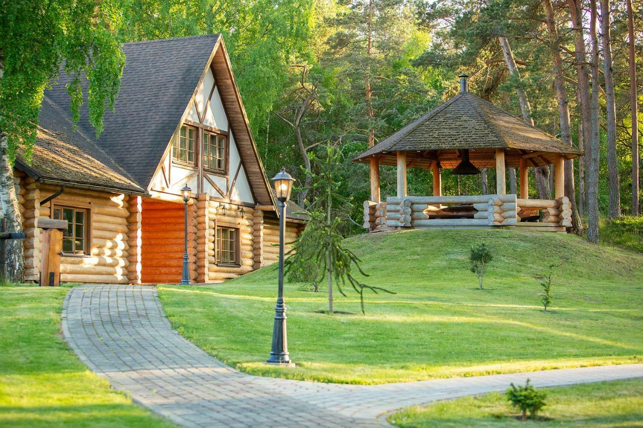 Hotel Dzintarkrasts Zocenes Ciems Exterior foto