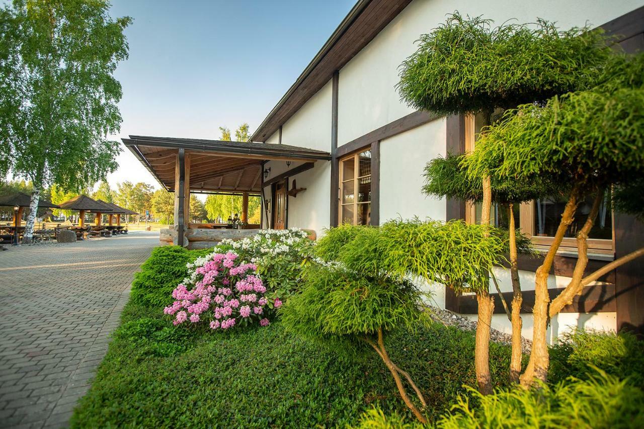 Hotel Dzintarkrasts Zocenes Ciems Exterior foto