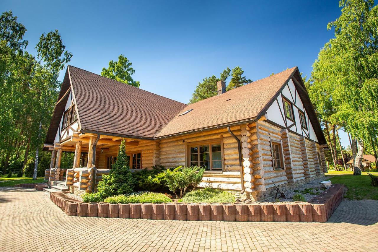Hotel Dzintarkrasts Zocenes Ciems Exterior foto