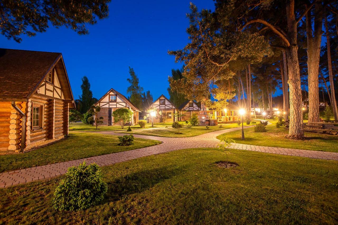 Hotel Dzintarkrasts Zocenes Ciems Exterior foto